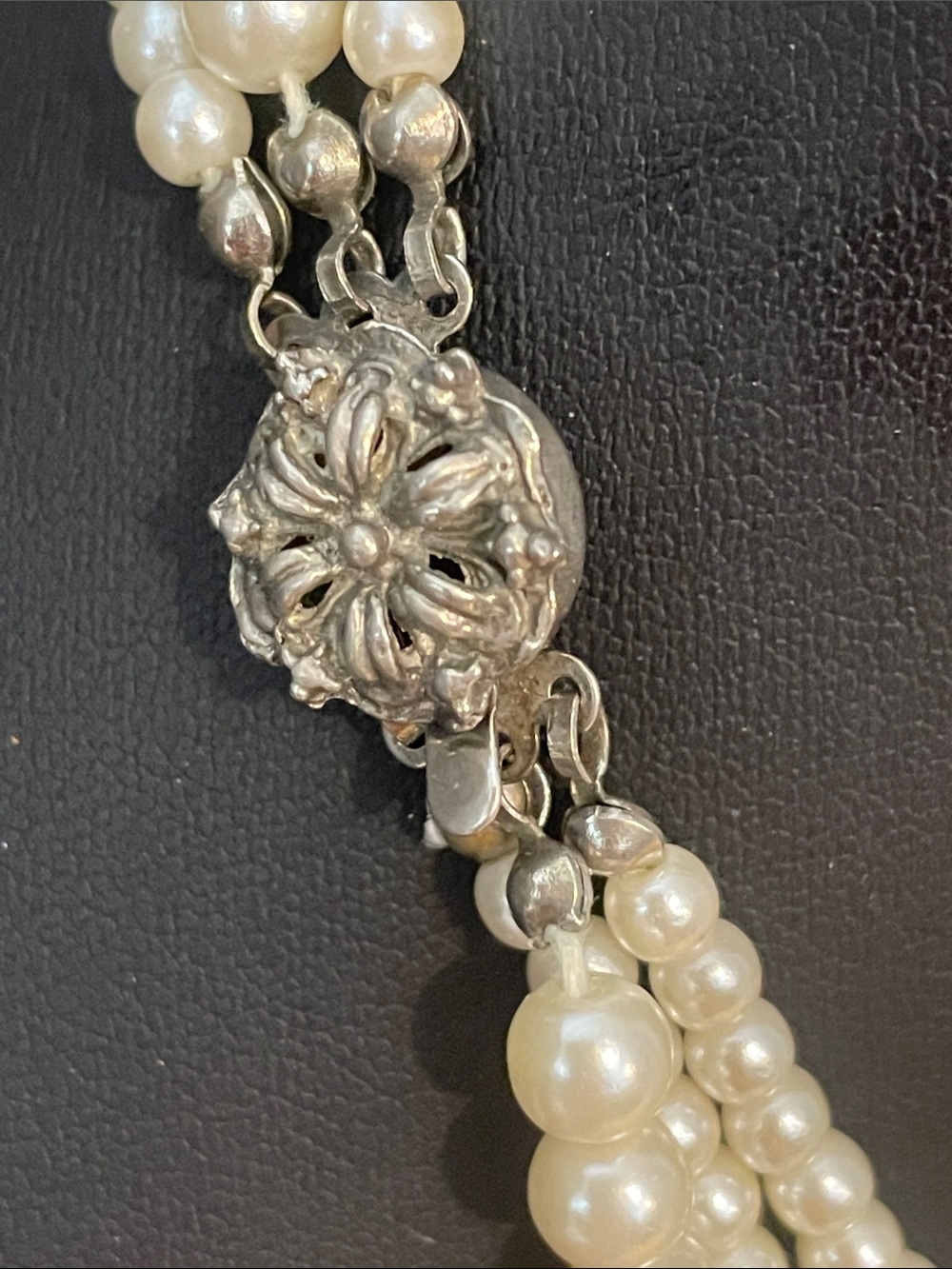 Vintage Classic Ivory Pearl Multi-Strand Necklace 18” L Box Clasp - Picture 2 of 5